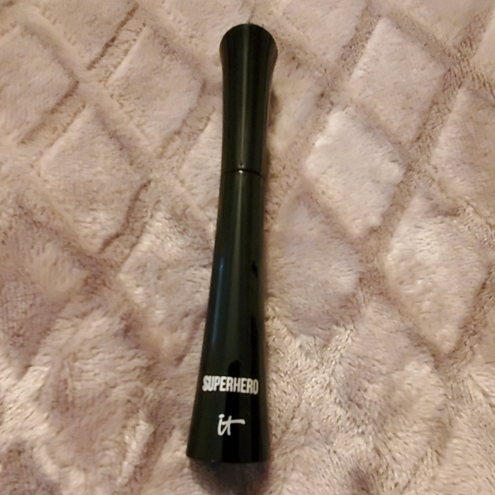 IT Cosmetics Superhero Mascara